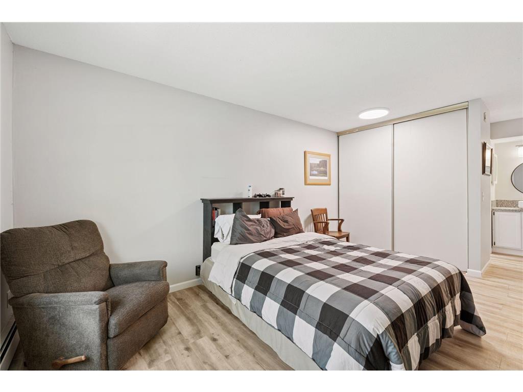 4430 Cedar Lake Road S #6 Saint Louis Park MN 55416 6820301 image16