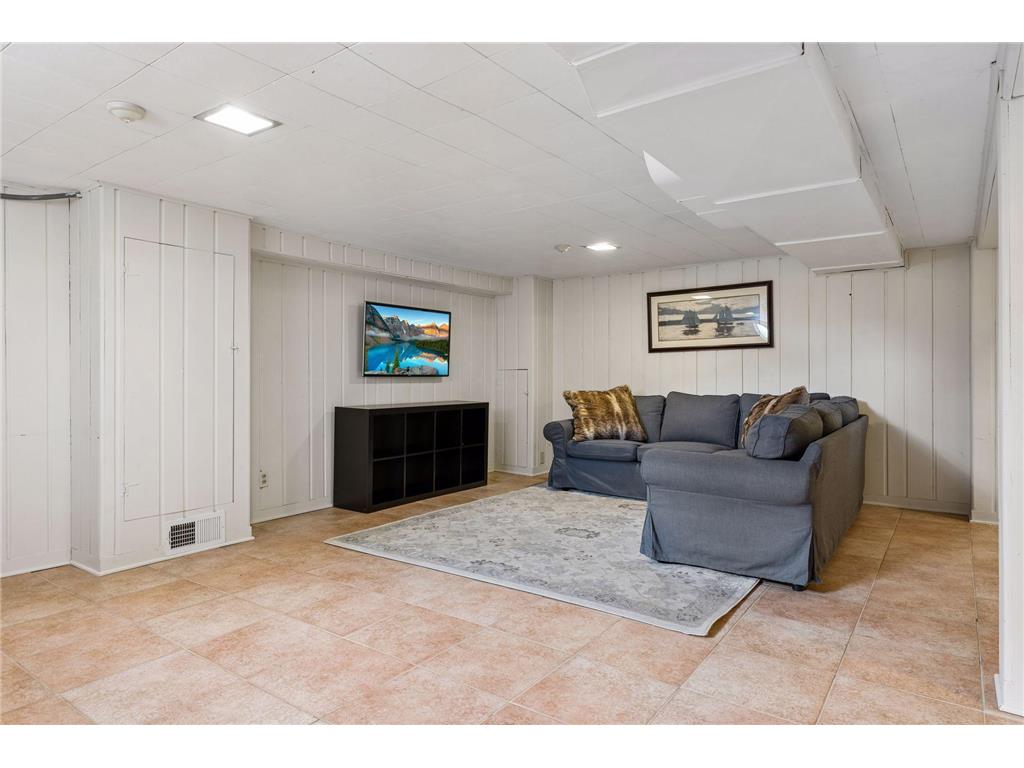 4431 Thomas Avenue S Minneapolis MN 55410 7021508 image31