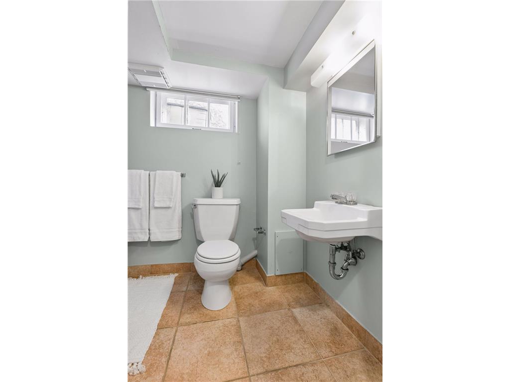 4431 Thomas Avenue S Minneapolis MN 55410 7021508 image32