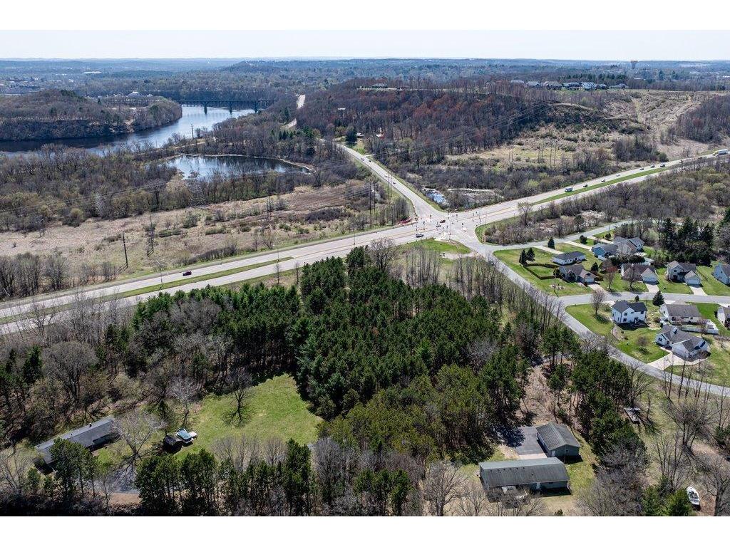 4437 Old Wells Road Eau Claire WI 54703 - Chippewa River 7058366 image53