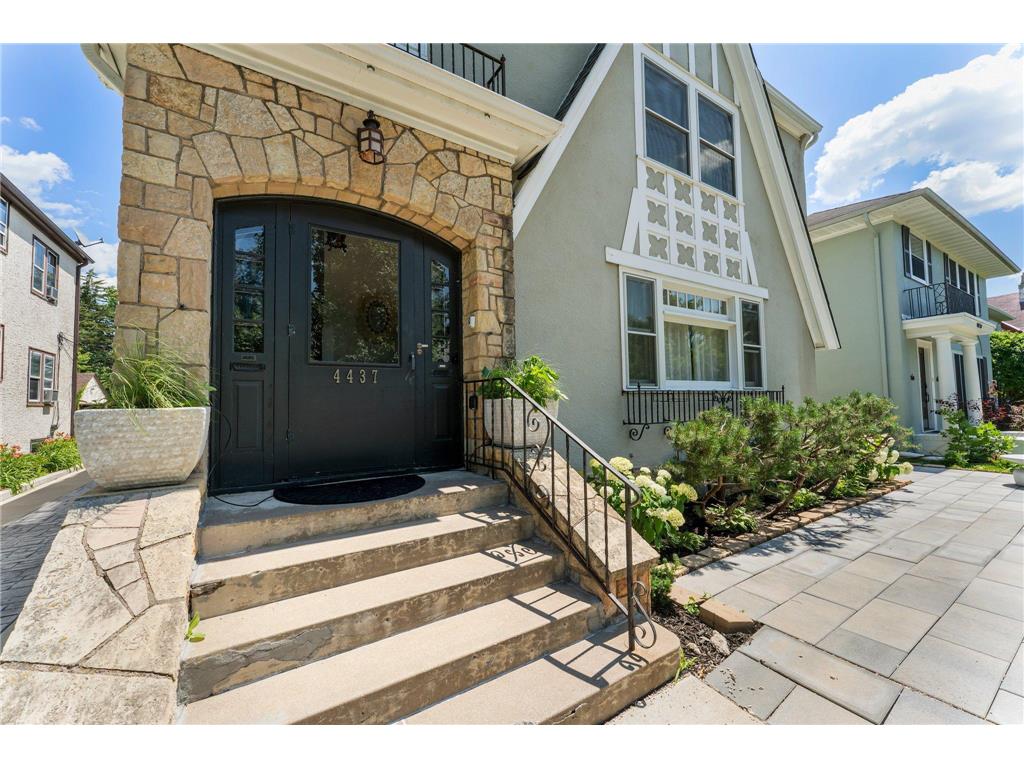 4437 Vincent Avenue S #Upper Minneapolis MN 55410 6759754 image1