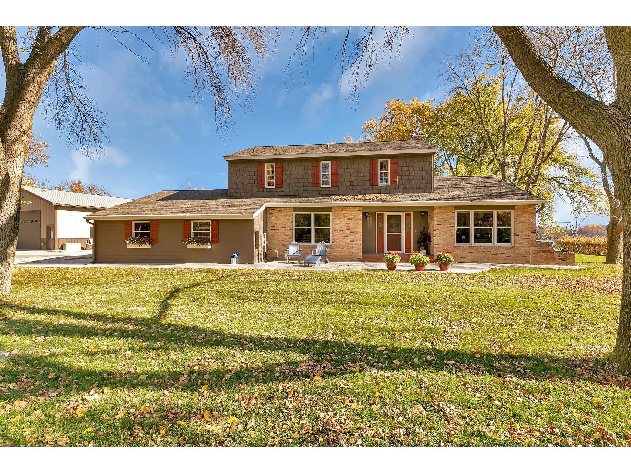 44378 Saukview Drive Sauk Centre Mn 56378 Mls 5672611 Edina Realty