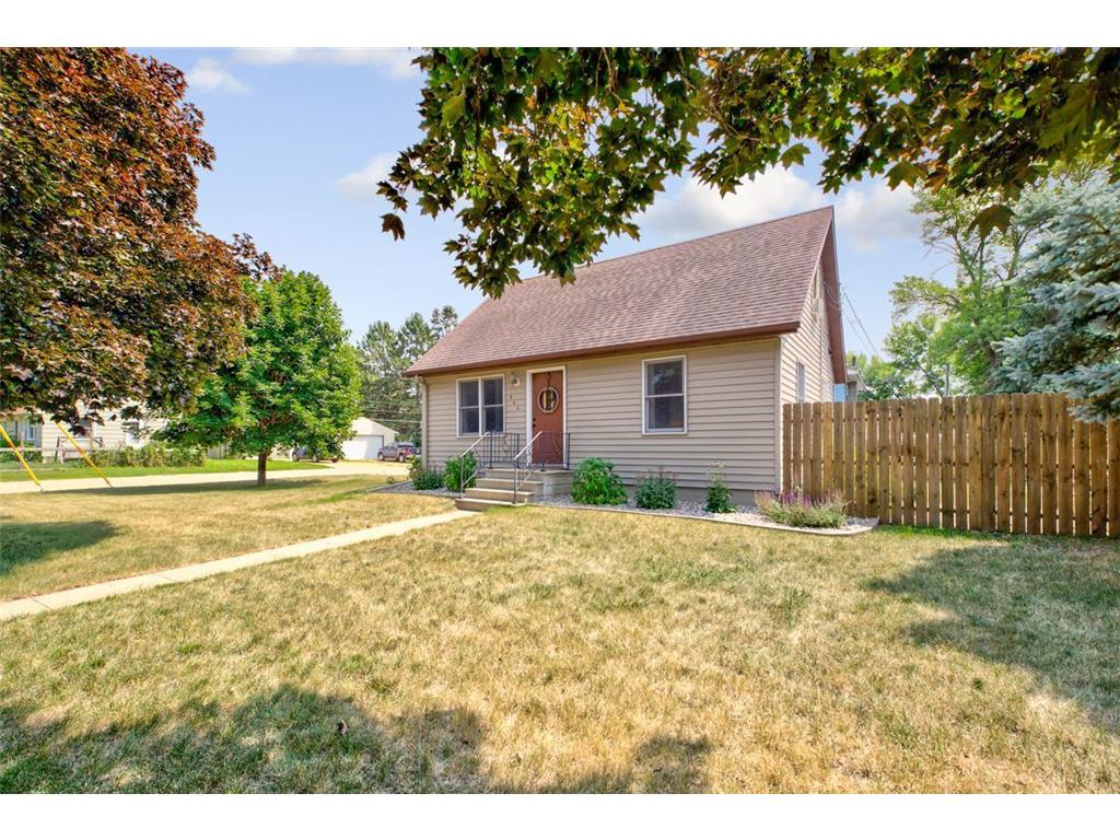 444 1st Street SE Madelia MN 56062 6405624 image1