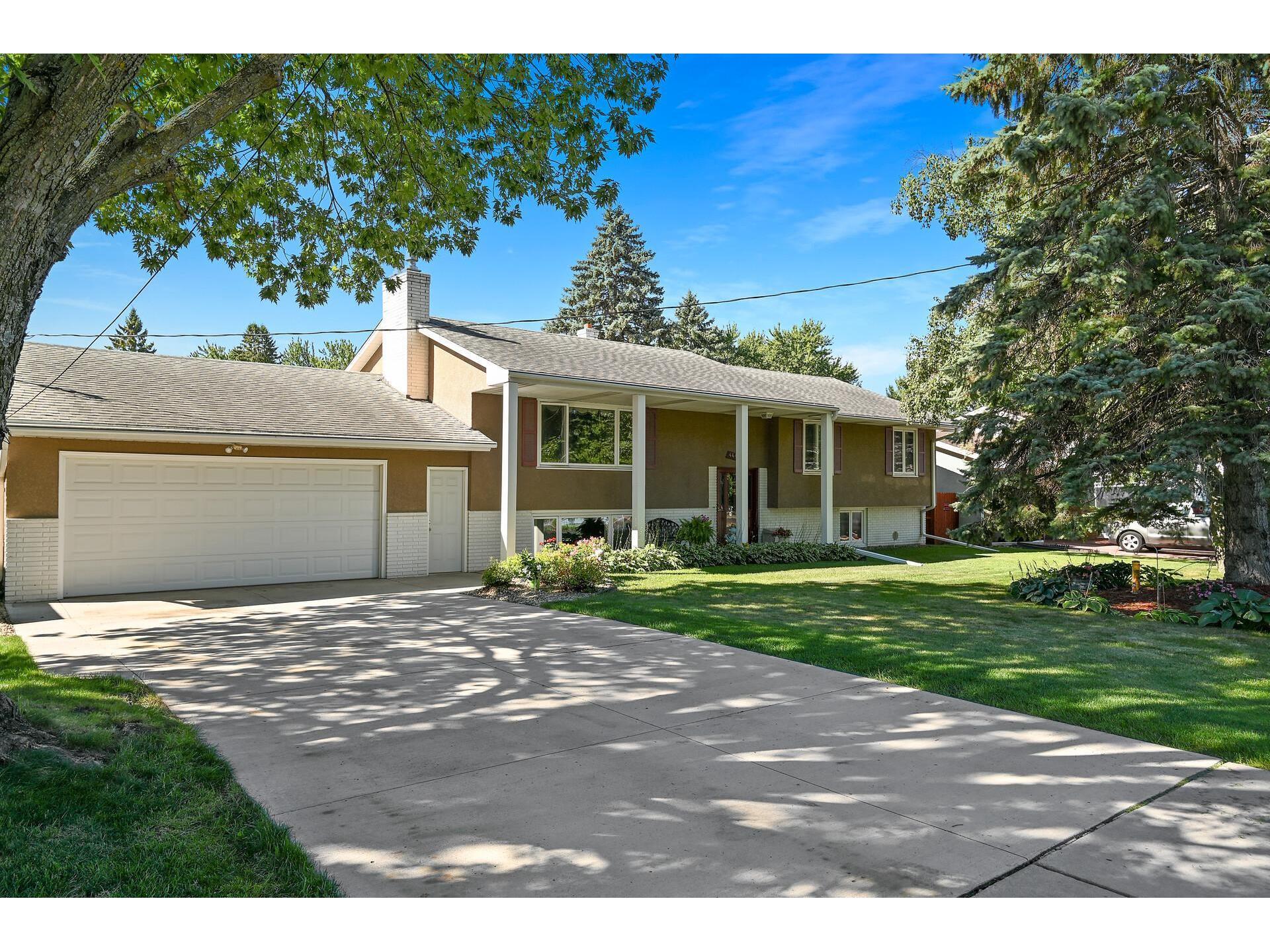 444 County Road B E Maplewood MN 55117 5713051 image1