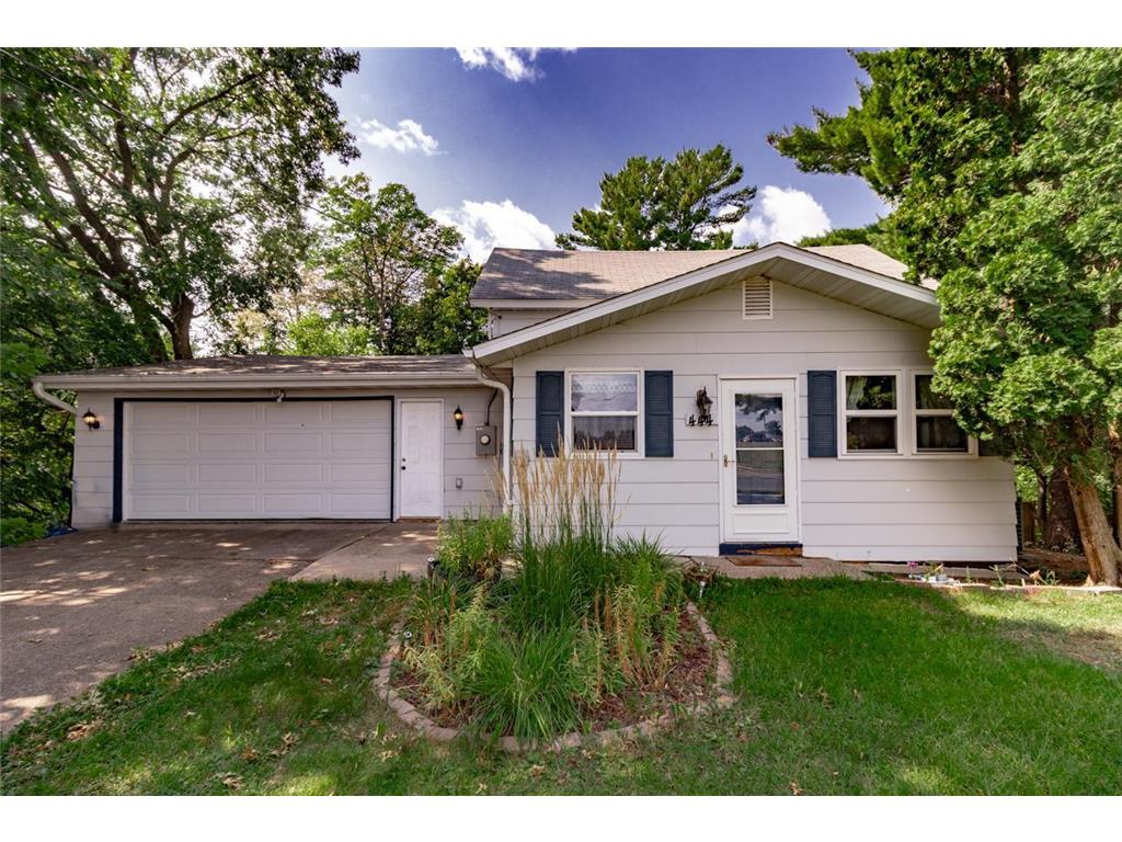 444 Minneapolis Avenue S Amery WI 54001 6425875 image1