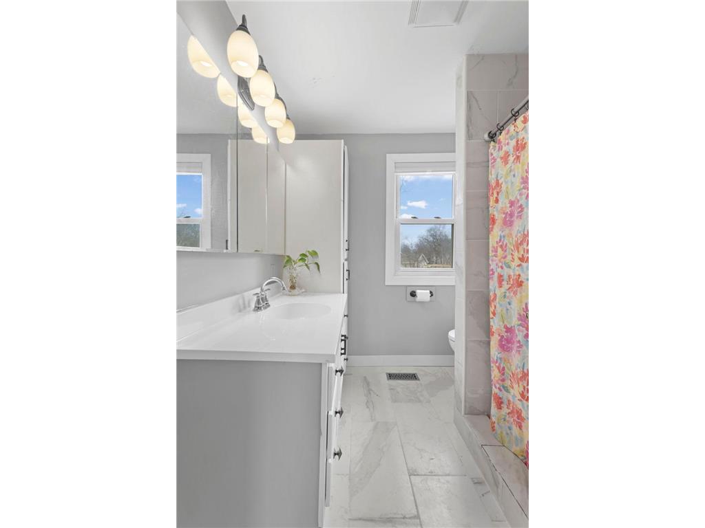 4440 Hamline Avenue N Arden Hills MN 55112 7078917 image16