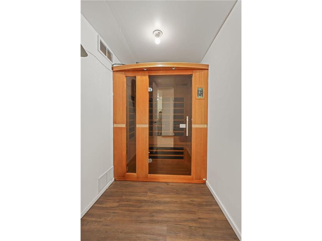 4440 Hamline Avenue N Arden Hills MN 55112 7078917 image32