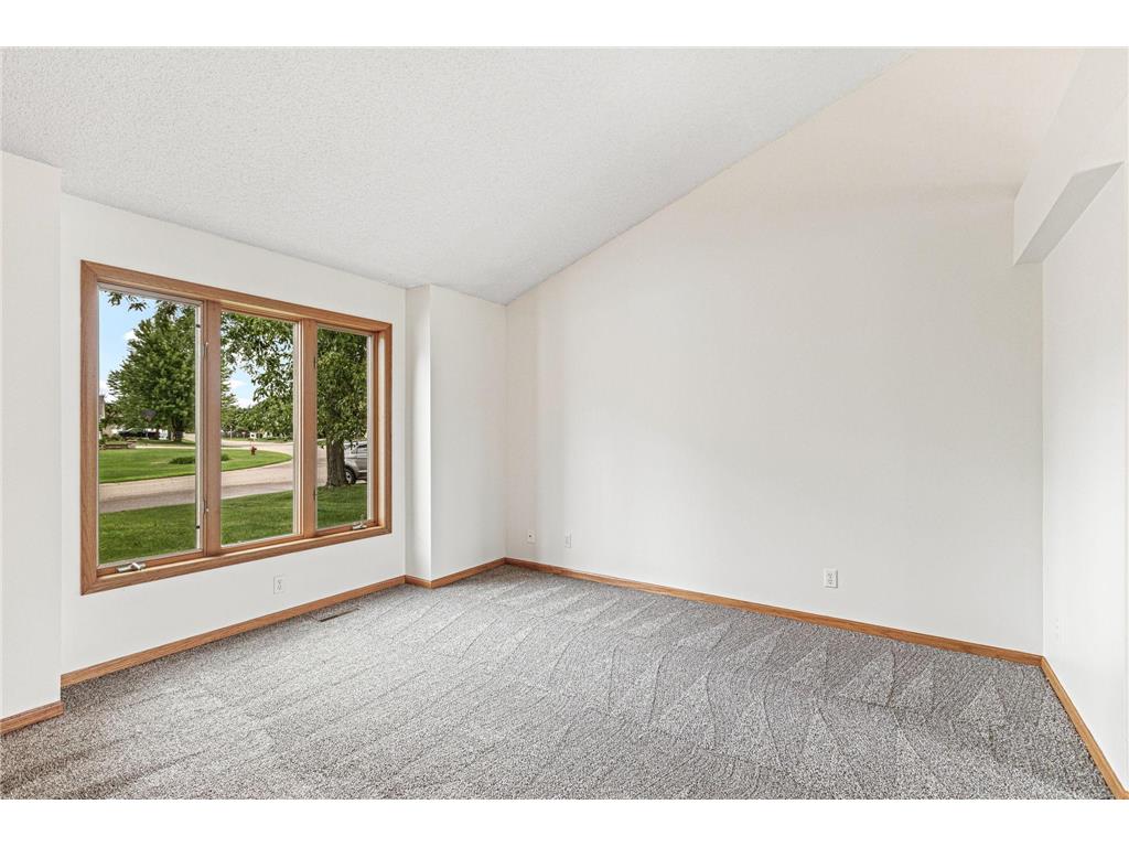 4441 Hillvale Avenue N Oakdale MN 55128 7062767 image10