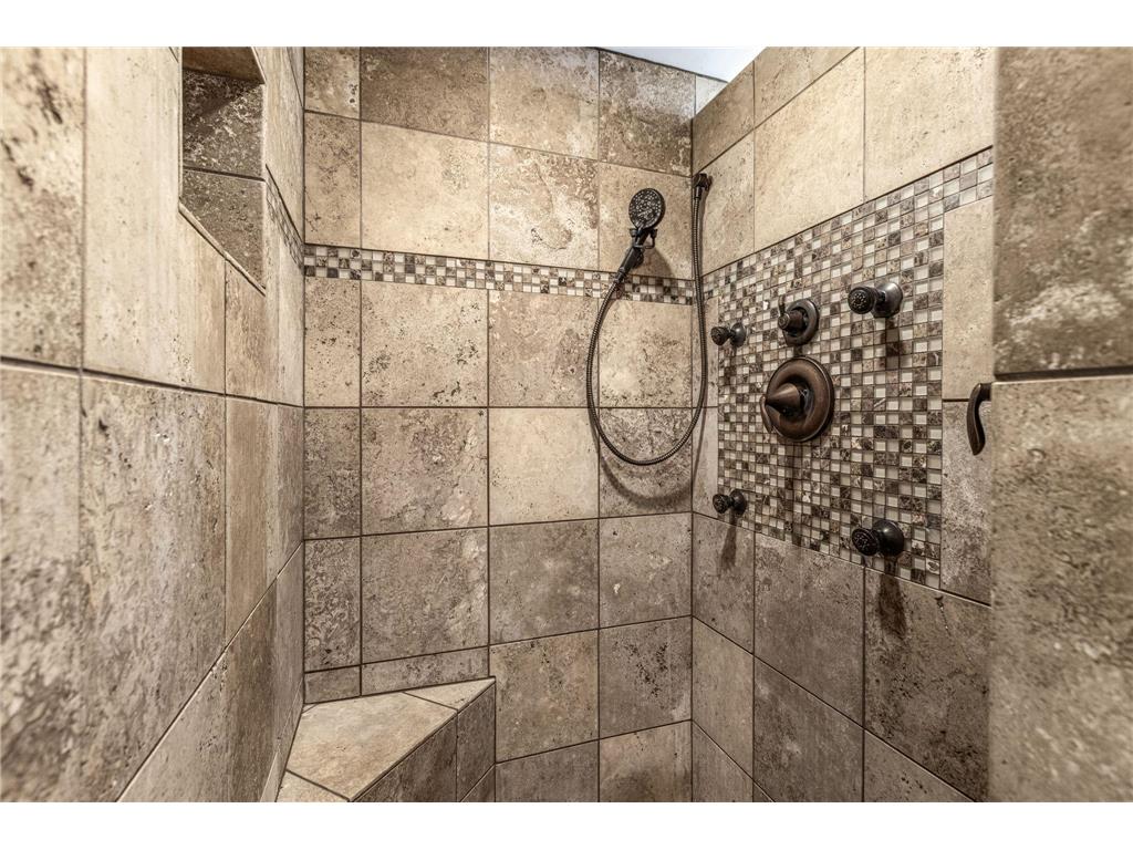 4441 Hillvale Avenue N Oakdale MN 55128 7062767 image19