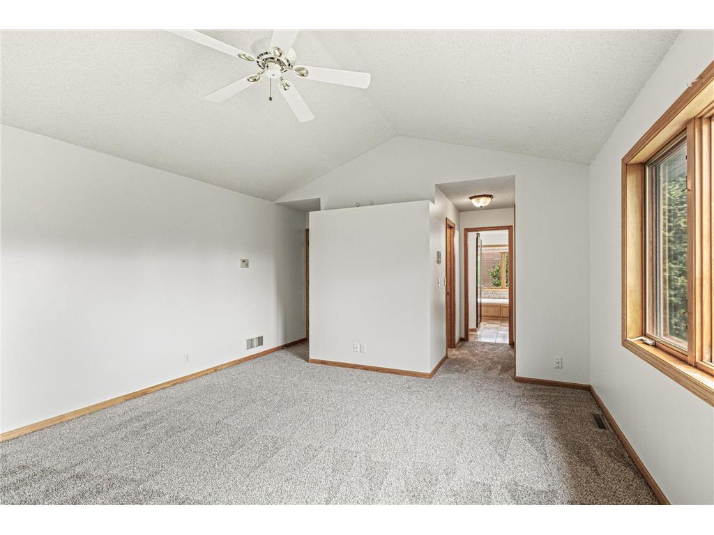 4441 Hillvale Avenue N Oakdale MN 55128 7062767 image23