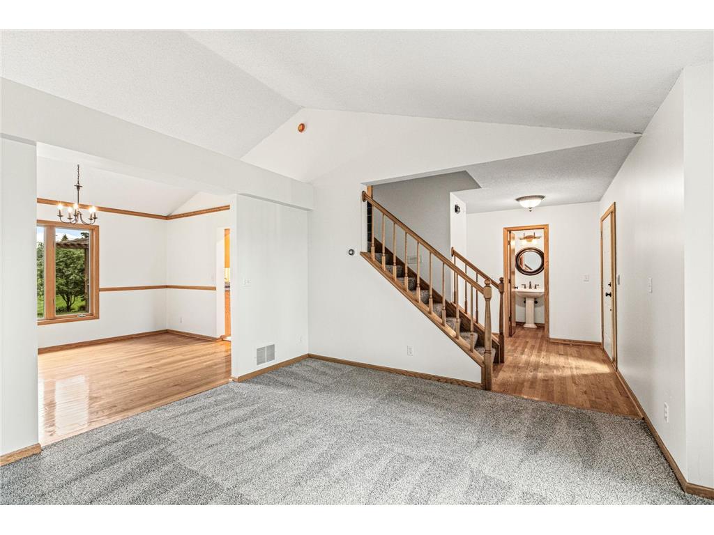 4441 Hillvale Avenue N Oakdale MN 55128 7062767 image9