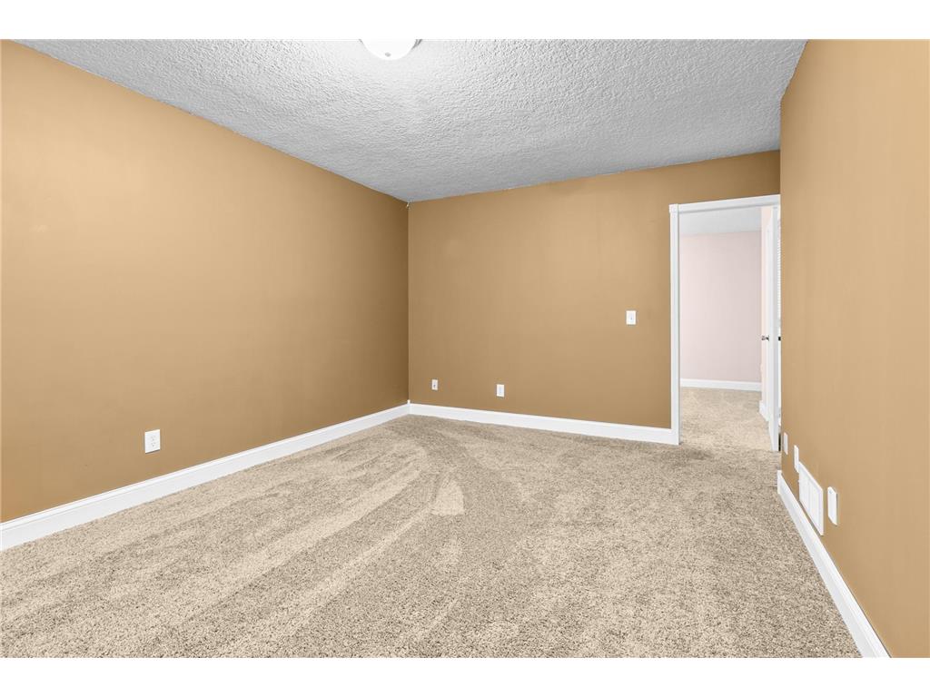 4445 Fallgold Parkway N Brooklyn Park MN 55443 7022275 image30