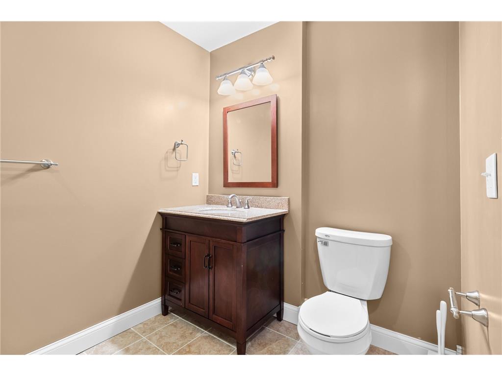 4445 Fallgold Parkway N Brooklyn Park MN 55443 7022275 image34