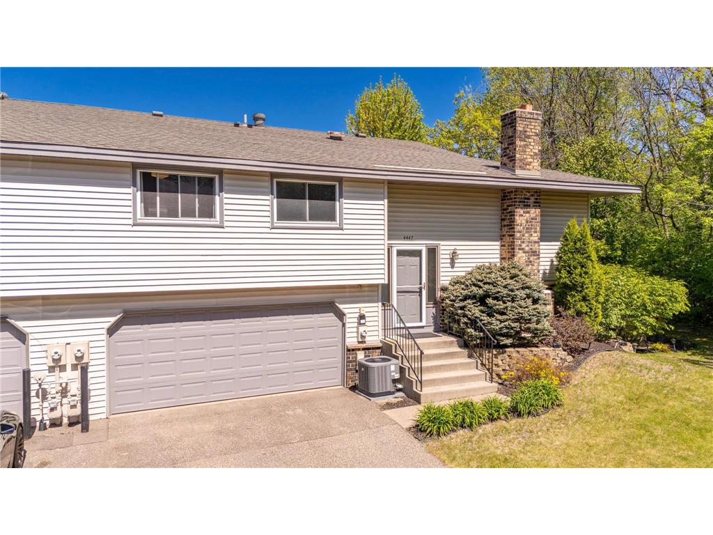 4447 Woodgate Court Eagan MN 55122 7074241 image1