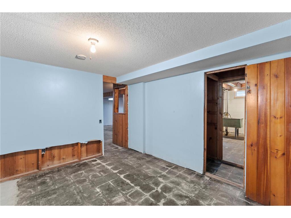 4448 Washington Street NE Columbia Heights MN 55421 7067224 image16