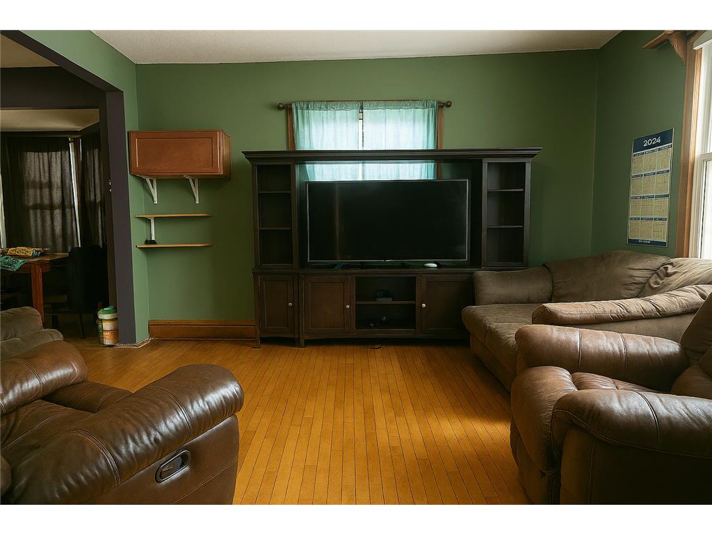 445 Central Avenue S Milaca MN 56353 7049441 image2