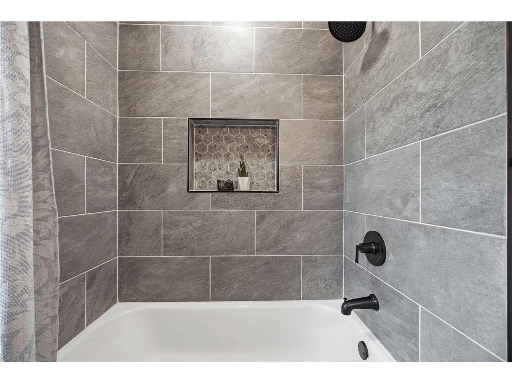 445 Lark Avenue E Maplewood MN 55117 7104952 image14