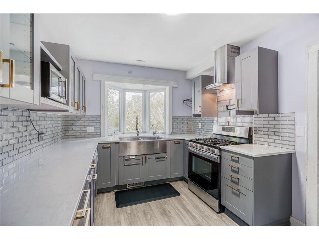 4450 38th Avenue N Robbinsdale MN 55422 7037386 image3