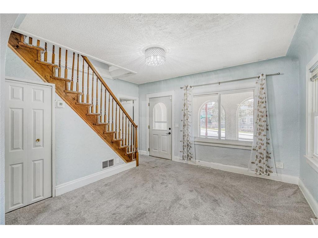 4450 38th Avenue N Robbinsdale MN 55422 7037386 image6
