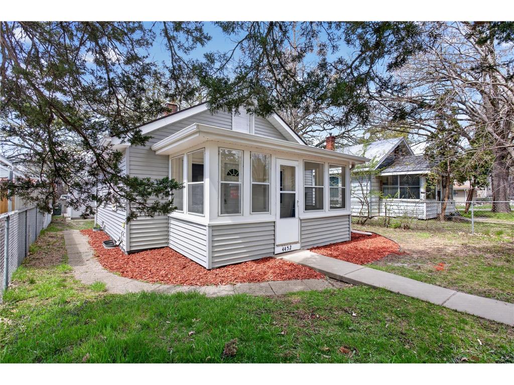 4452 5th Street NE Columbia Heights MN 55421 7061637 image1