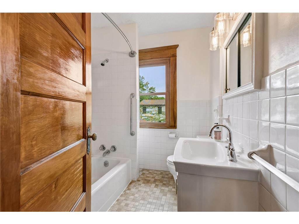 4453 Zenith Avenue S Minneapolis MN 55410 7076227 image23