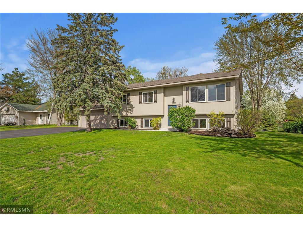 4454 Rosebriar Avenue Vadnais Heights MN 55127 6532286 image1