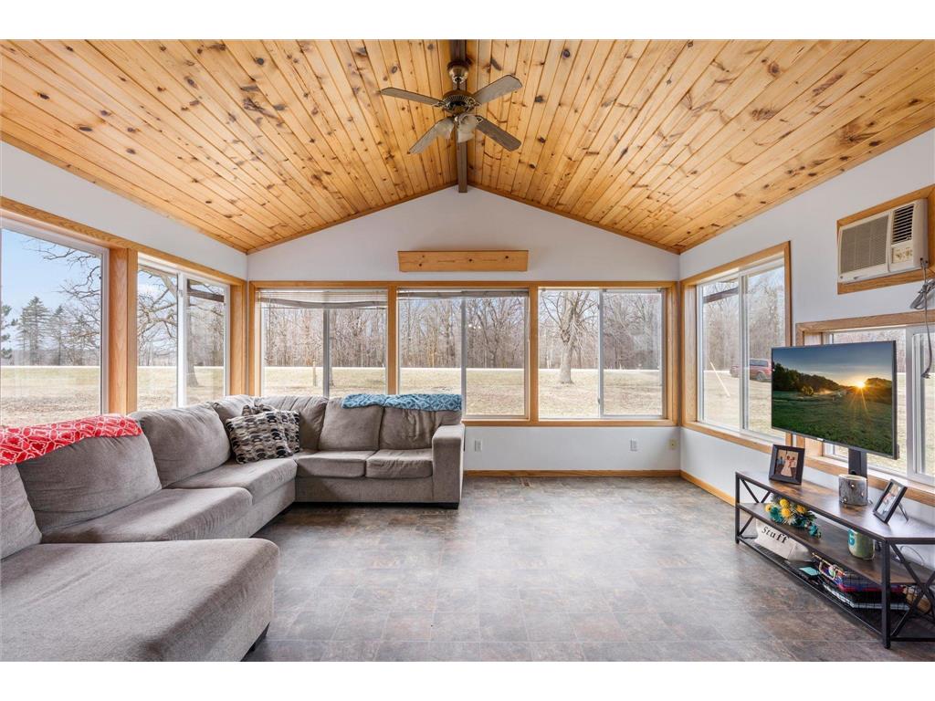 44554 County 11 Bertha MN 56437 7056436 image10
