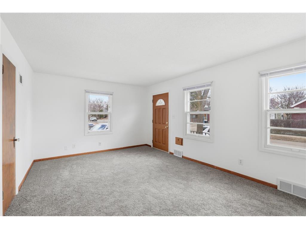 4459 28th Avenue S Minneapolis MN 55406 - Hiawatha 7046213 image4