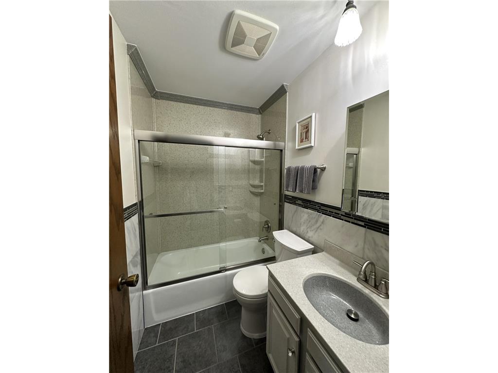 446 Hawes Avenue Vadnais Heights MN 55127 7071698 image17