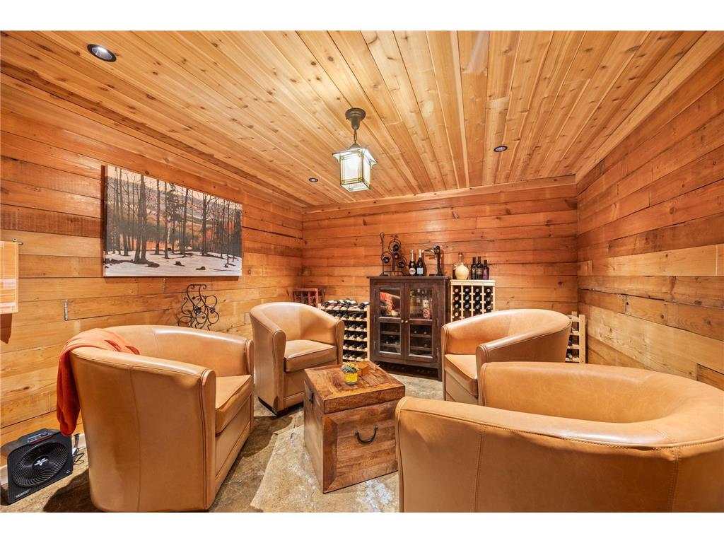 446 Main Street S Hutchinson MN 55350 7019780 image6