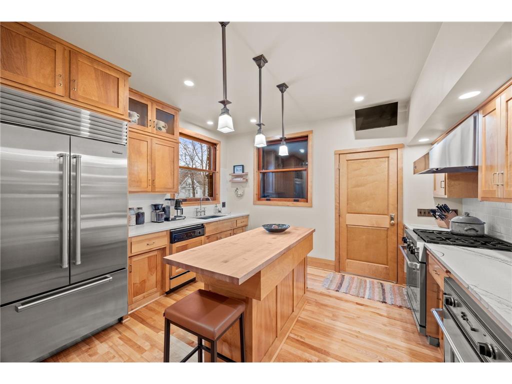 446 Main Street S Hutchinson MN 55350 7019780 image9