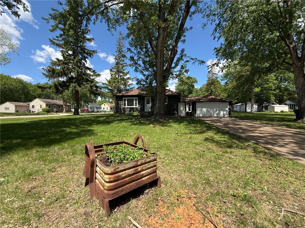 446 W Darwin Street Litchfield MN 55355 6726163 image1