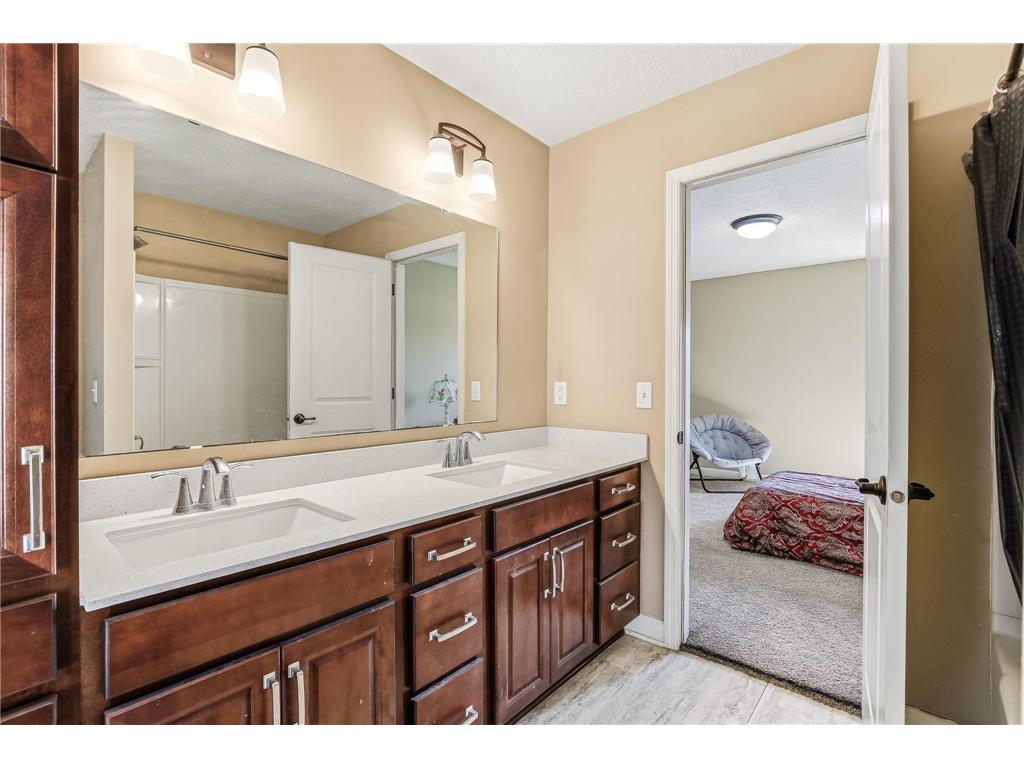 4469 Schilling Way Woodbury MN 55129 7067608 image36