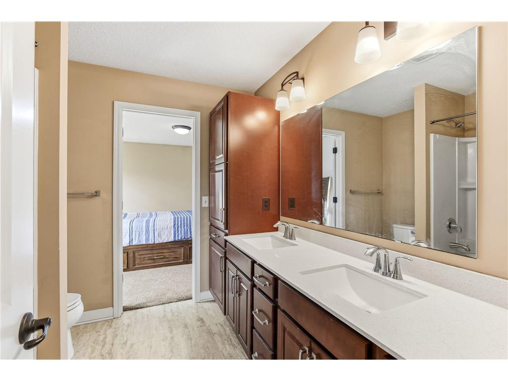4469 Schilling Way Woodbury MN 55129 7067608 image37
