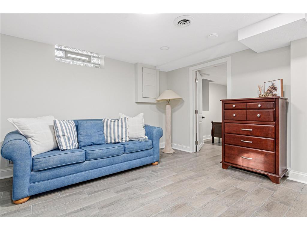 447 14th Avenue N South Saint Paul MN 55075 7016470 image16