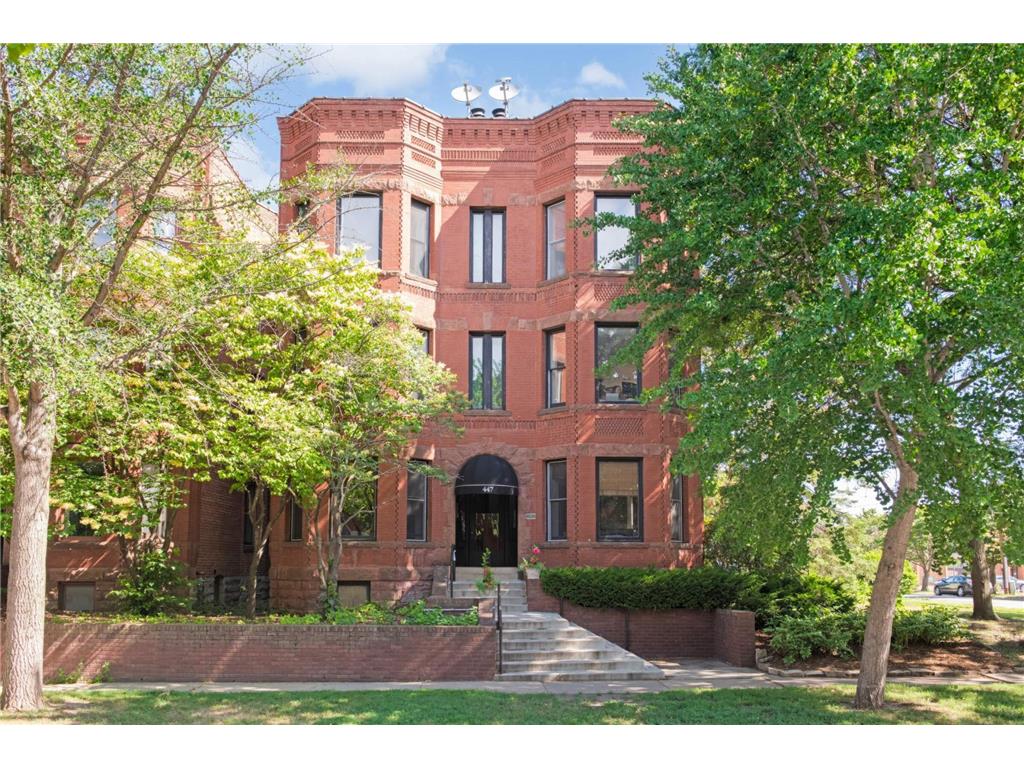 447 Marshall Avenue #5 Saint Paul MN 55102 6331999 image1