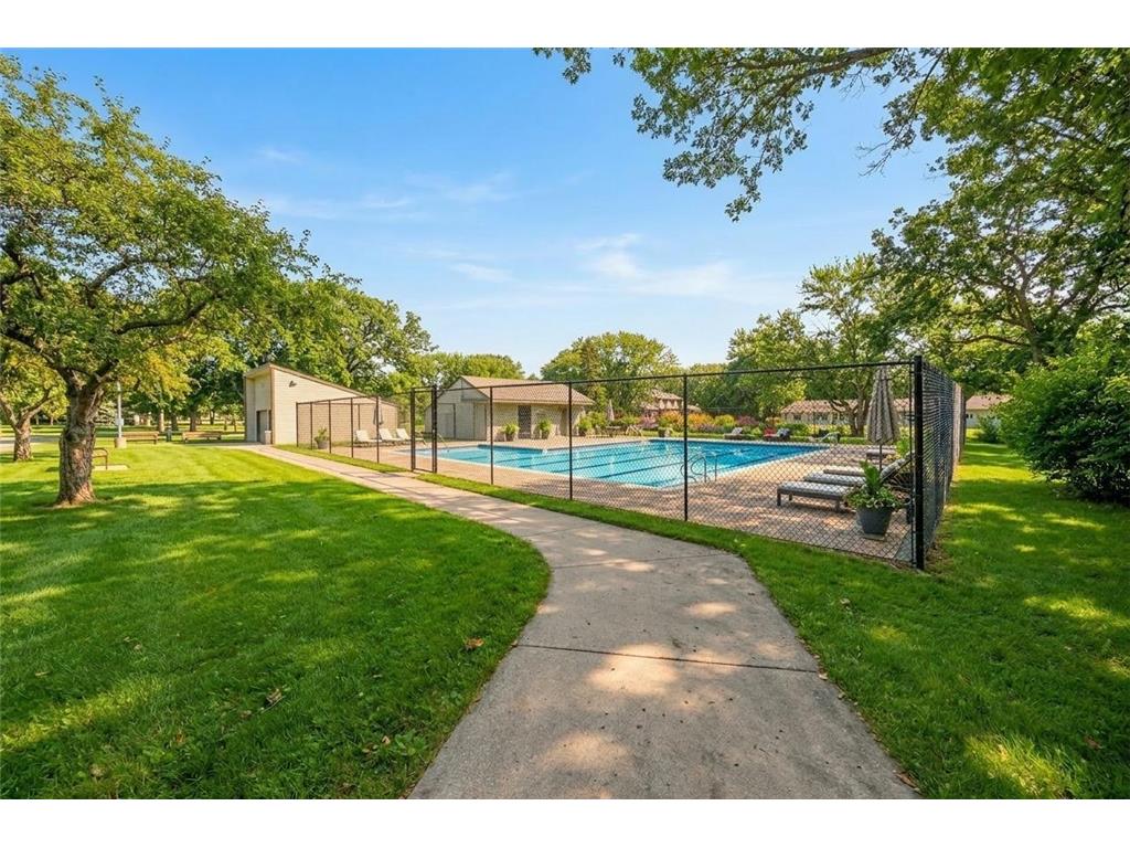 4478 Arden View Court Arden Hills MN 55112 7037214 image37