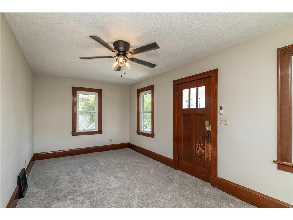 448 8th Avenue S South Saint Paul MN 55075 7080634 image4