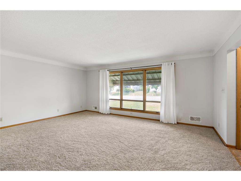 448 White Bear Avenue N Saint Paul MN 55106 7082005 image18