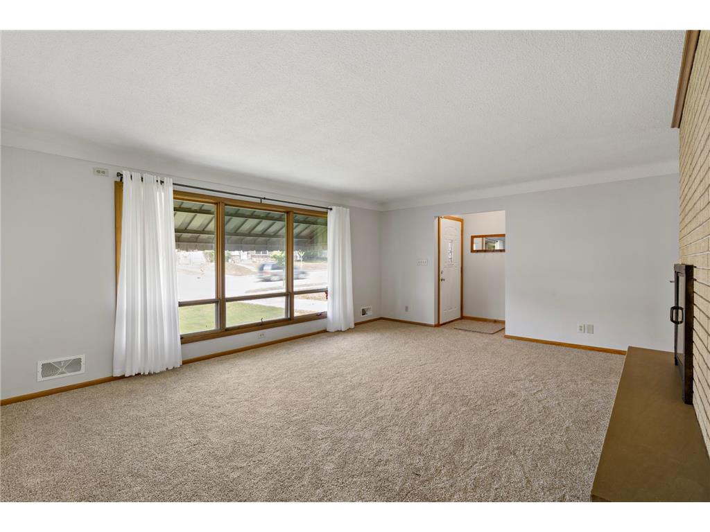 448 White Bear Avenue N Saint Paul MN 55106 7082005 image20