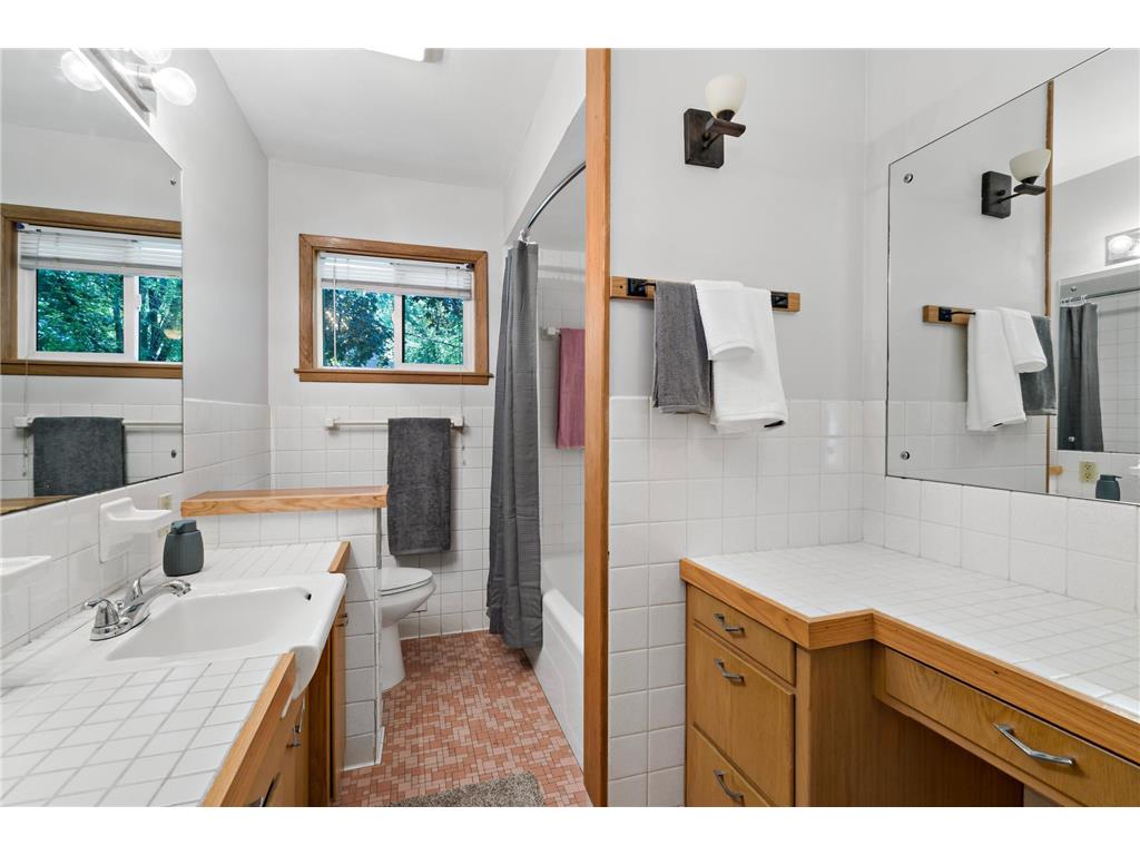 448 White Bear Avenue N Saint Paul MN 55106 7082005 image22