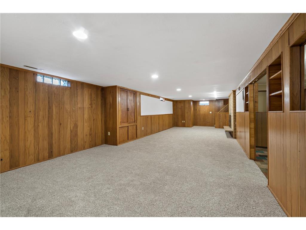 448 White Bear Avenue N Saint Paul MN 55106 7082005 image38