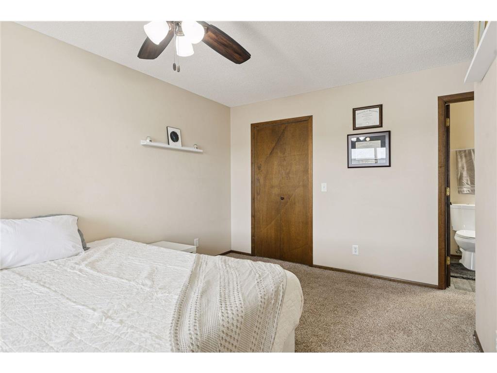 4487 Churchill Street Shoreview MN 55126 7025475 image18