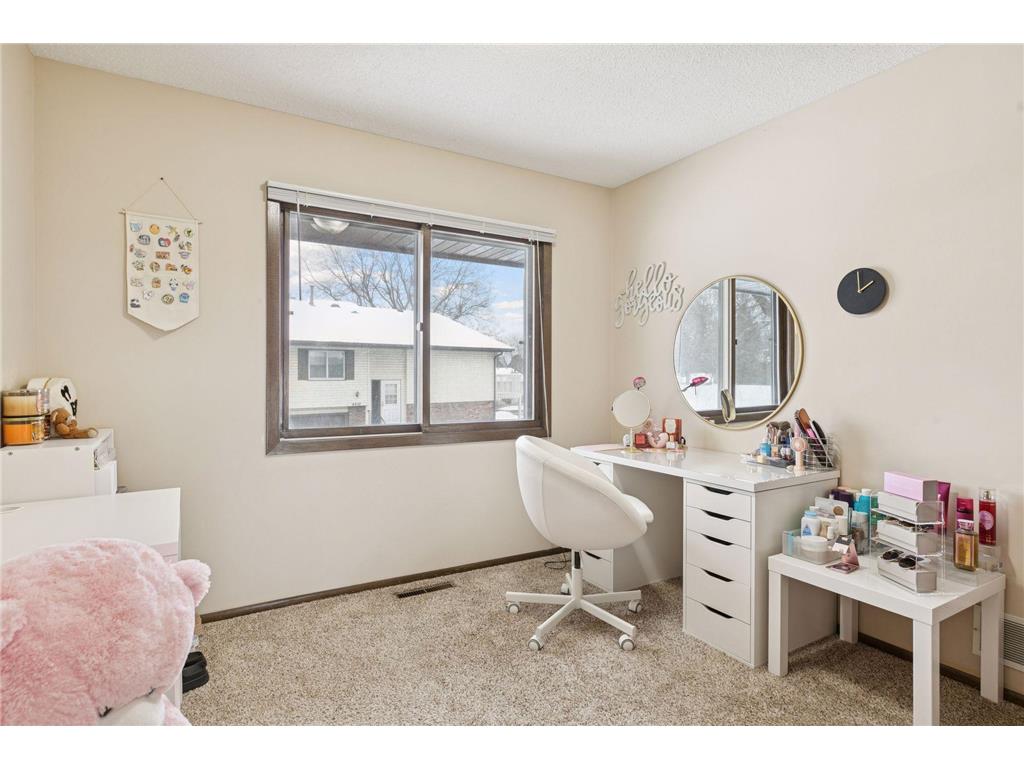 4487 Churchill Street Shoreview MN 55126 7025475 image20