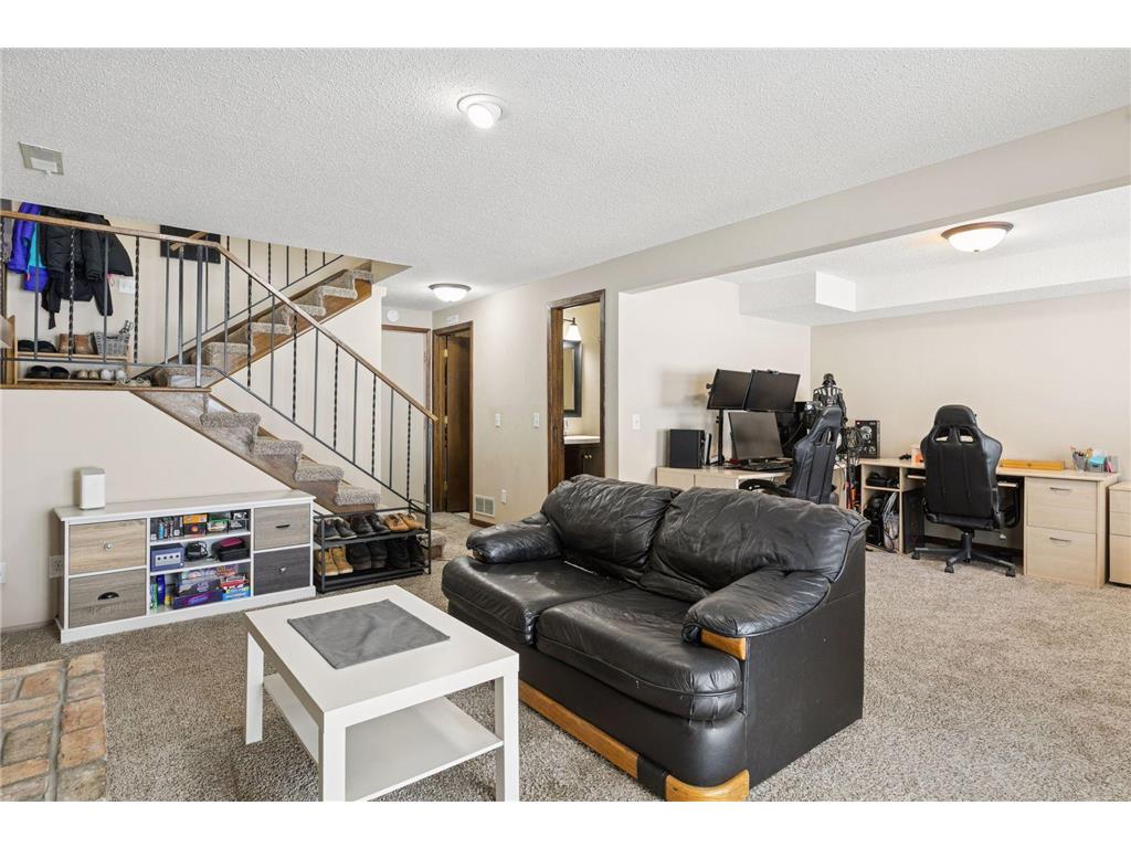 4487 Churchill Street Shoreview MN 55126 7025475 image25