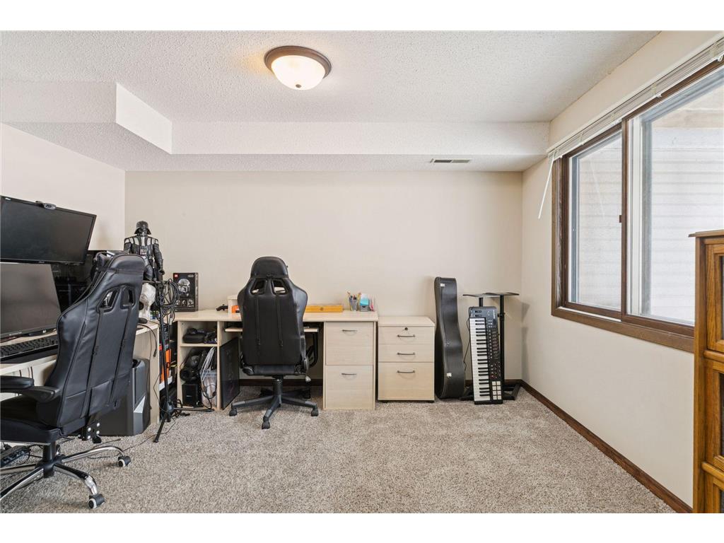 4487 Churchill Street Shoreview MN 55126 7025475 image28