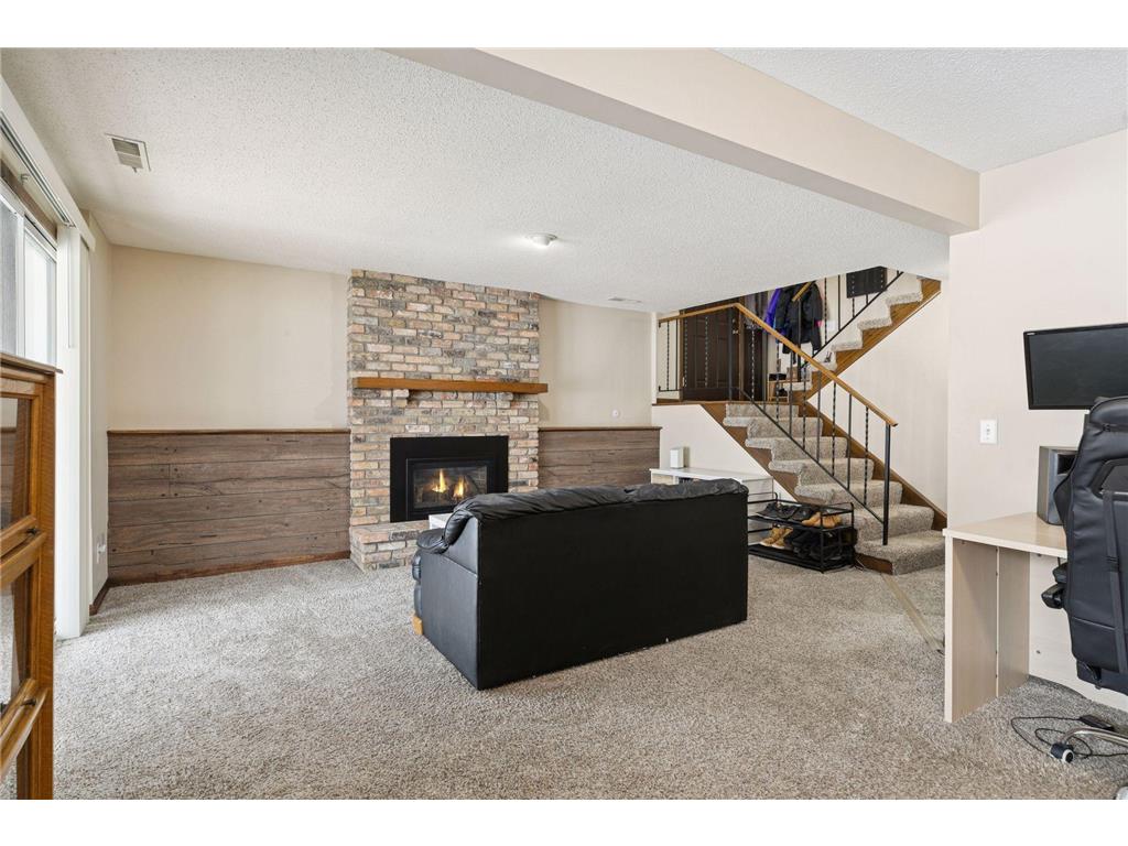 4487 Churchill Street Shoreview MN 55126 7025475 image29