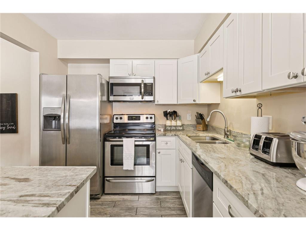 4487 Churchill Street Shoreview MN 55126 7025475 image9