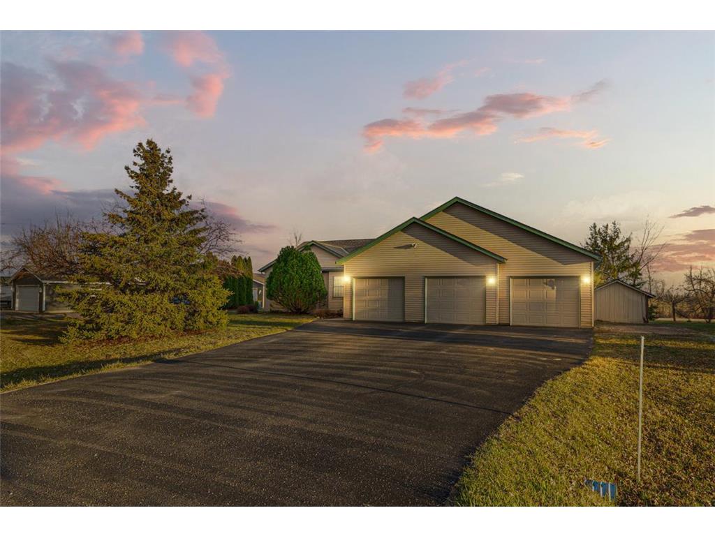 4489 Roberds Lake Trail, Faribault, MN, 55021 MLS 6517268 Edina Realty