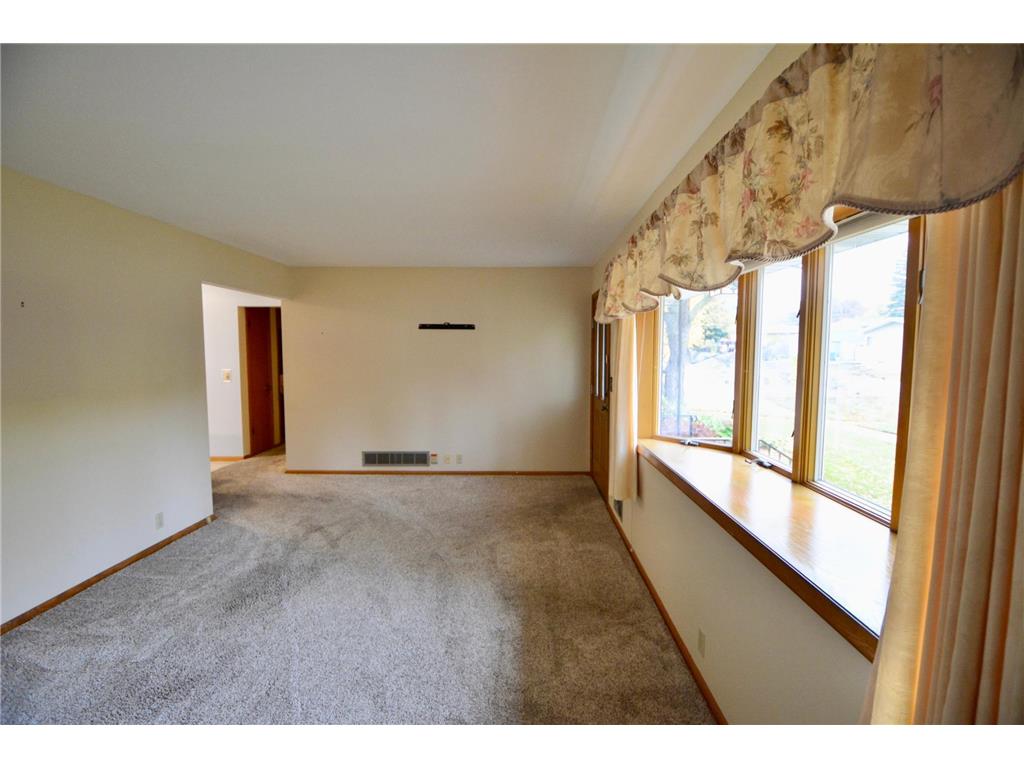 449 Birmingham Street Saint Paul MN 55106 6808591 image2